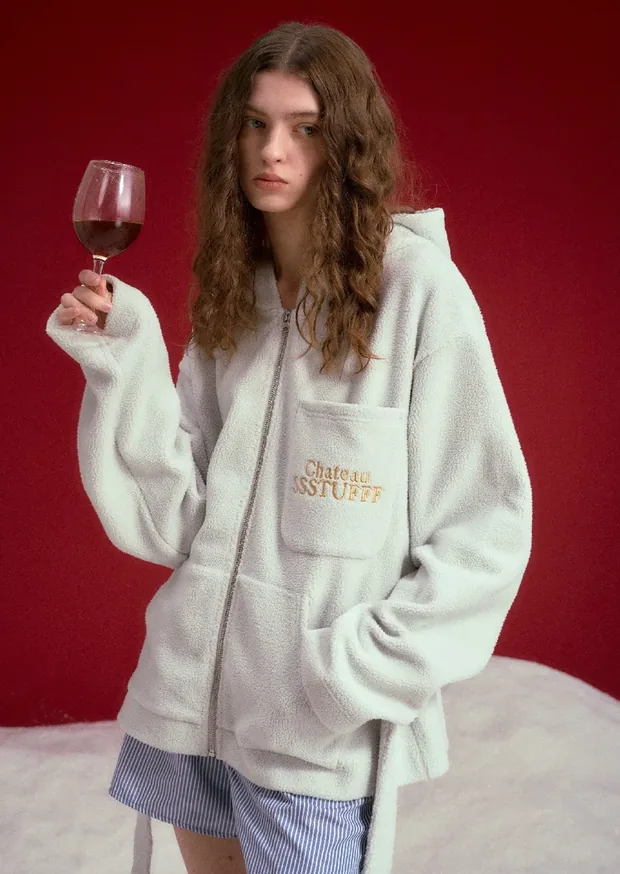 Honeymoon Wife look 3